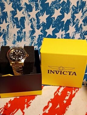 Invicta Gold-Tone Men's Watch with Black Dial 30026 NWOT